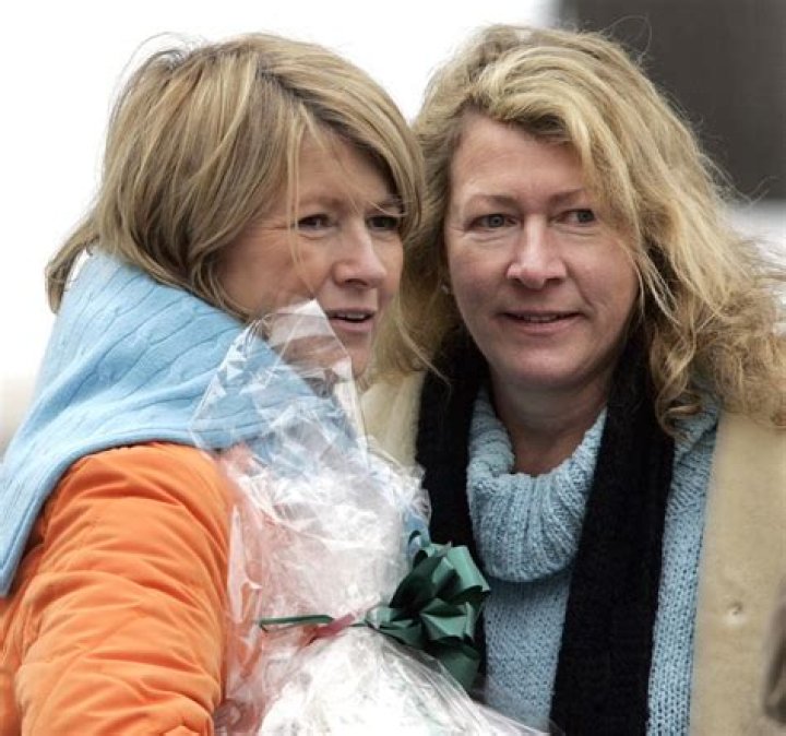 Martha Stewart Mourns Sudden Death Of Sister Laura Plimpton, 59
