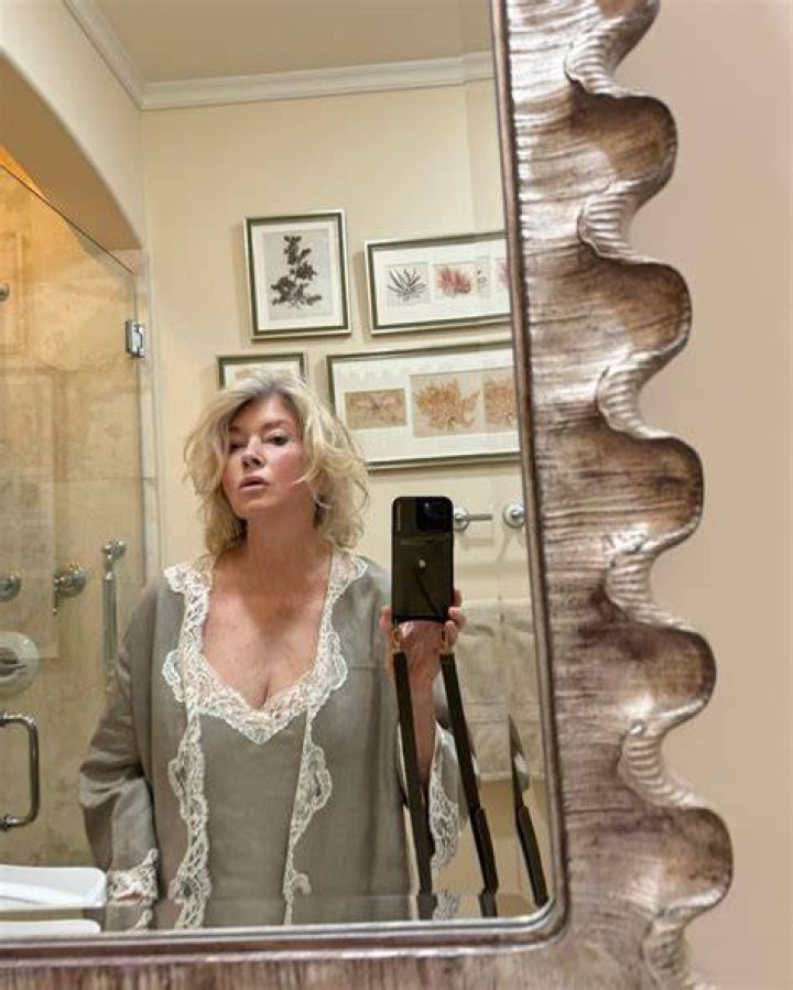 Martha Stewart Rocks Sexy Nightgown in New Mirror Selfie – Hollywood Life