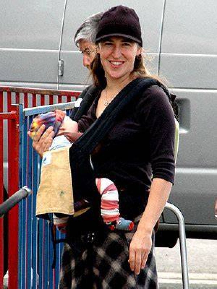 Mayim Bialik Breastfeeding — Finally Weans 4-Year-Old Off Her Boob – Hollywood Life