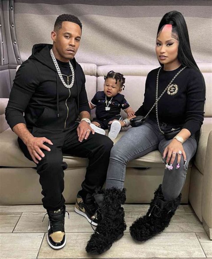 Meek Mill ‘Misses’ Nicki Minaj: ‘Waiting’ For Her To Break Up With Kenneth Petty To Make A Move