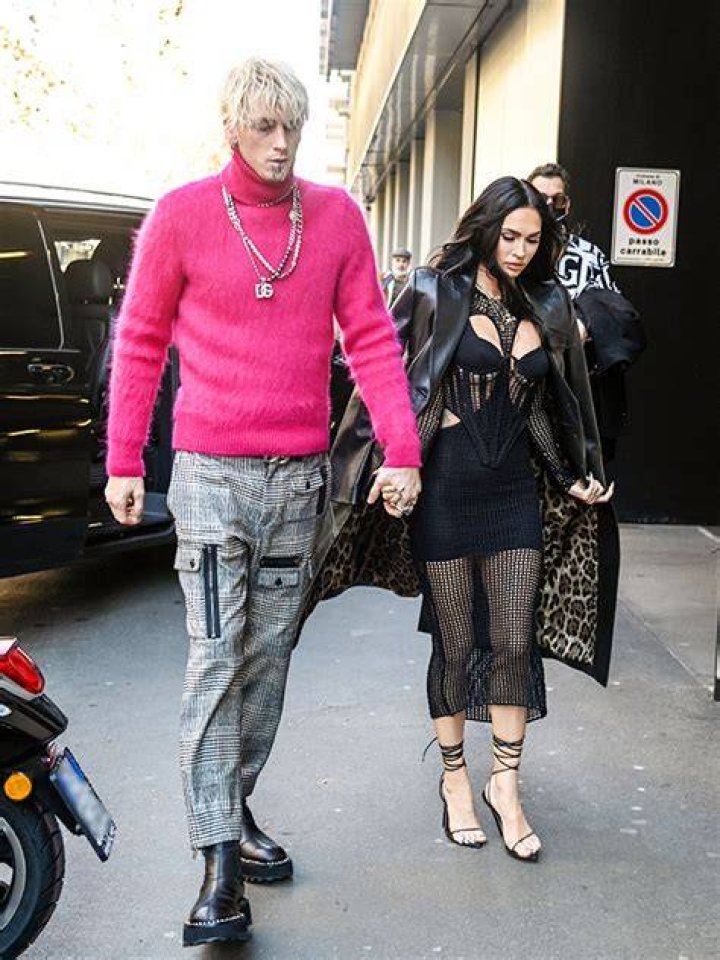 MGK Says It’ll ‘Hurt’ If She Takes It Off – Hollywood Life