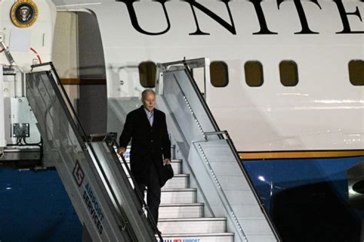 Mike Pence Trips & Falls While Running Up Stairs To Airplane & Voters Mock Him As The New Gerald Ford