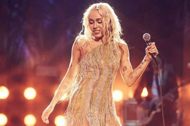 Miley Cyrus Announces ‘Endless Summer Vacation’ Album: Photo – Hollywood Life