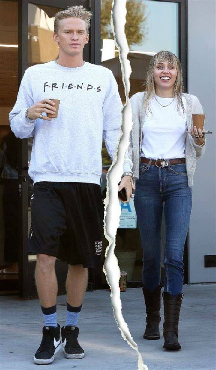 Miley Cyrus & Cody Simpson Cuddle On Dinner Date After She Walks In Marc Jacobs NYFW Show