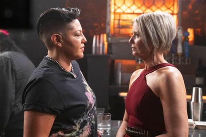 Miranda & Che Have Sex — Episode 5 Recap – Hollywood Life