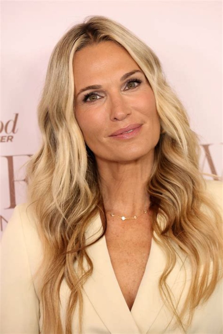 Molly Sims Celebrity Profile – Hollywood Life