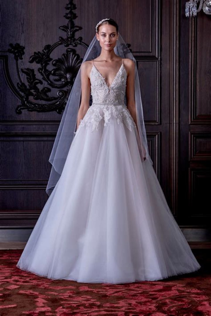 Monique Lhuillier Spring 2016 – See Photos