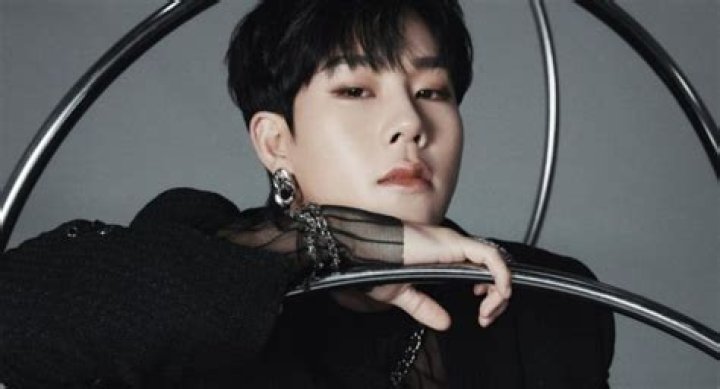 Monsta X’s Jooheon Debuts New Dark Hair In Shirtless Workout Video & Fans Are Freaking Out