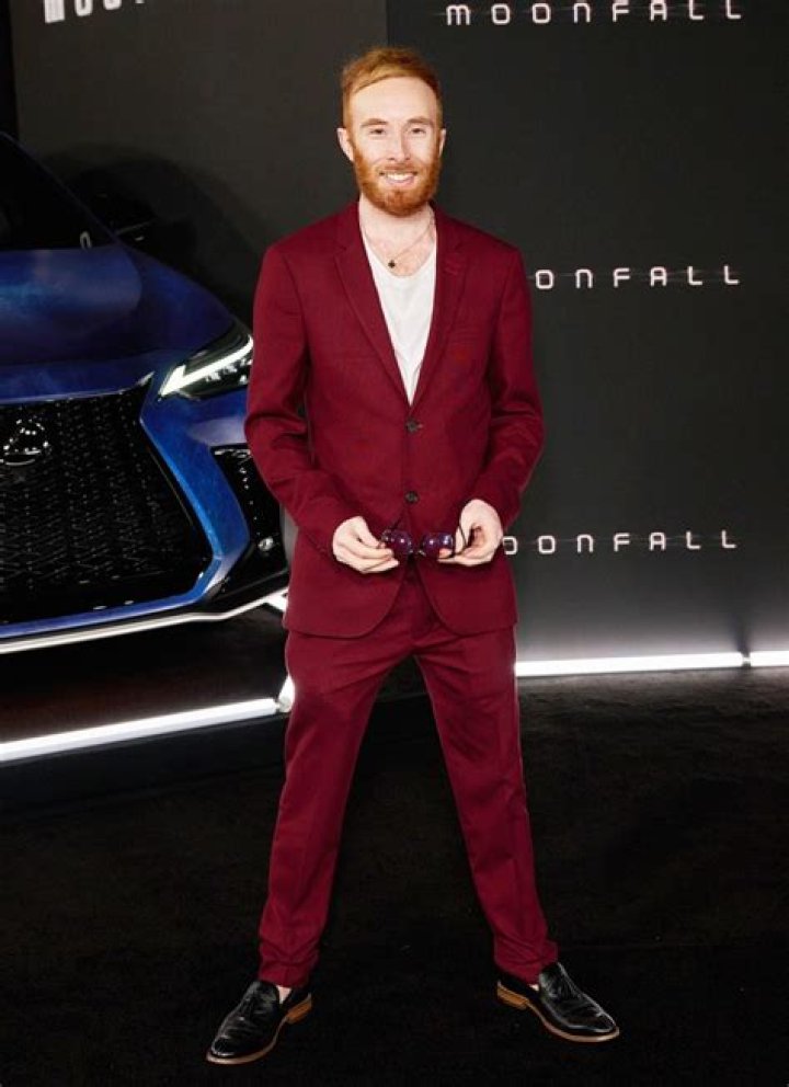 ‘Moonfall’ Premiere – See Red Carpet Photos – Hollywood Life