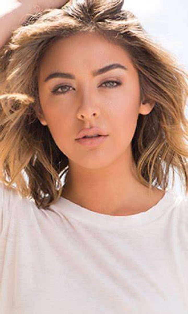 Nadia Mejia Celebrity Profile – Hollywood Life