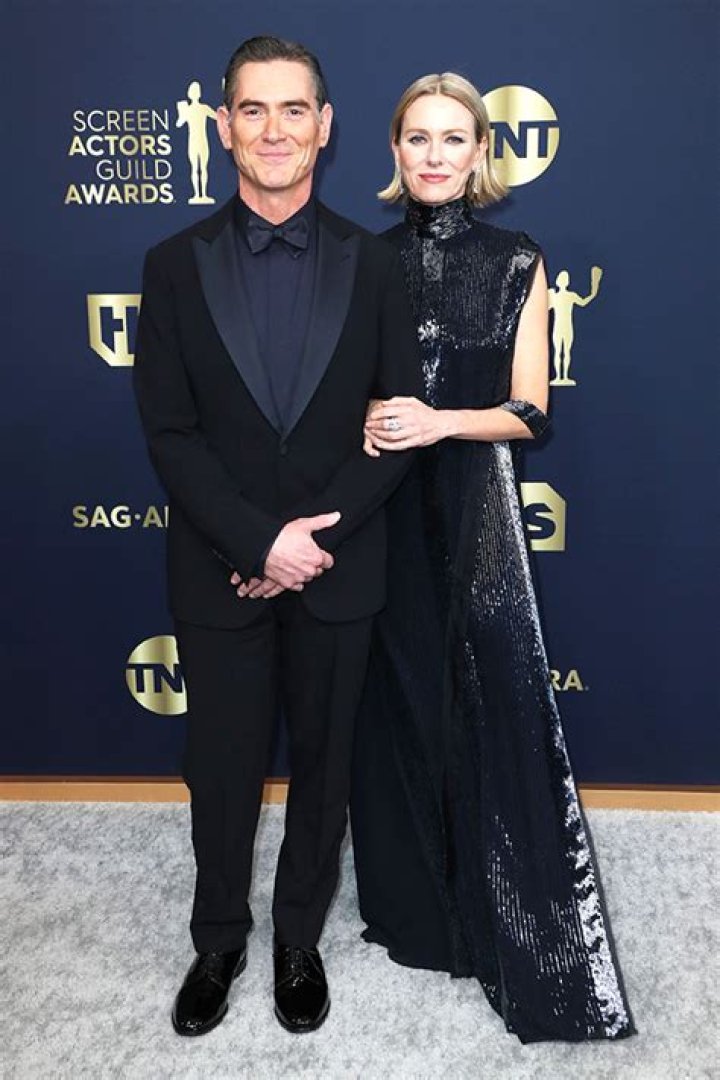 Naomi Watts & Billy Crudup Make Red Carpet Debut At 2022 SAG Awards – Hollywood Life