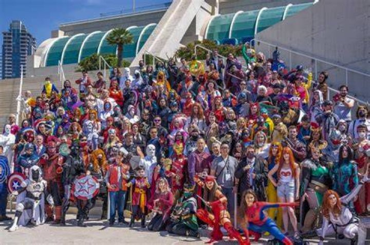 Nearly Unrecognizable At Comic-Con – Hollywood Life