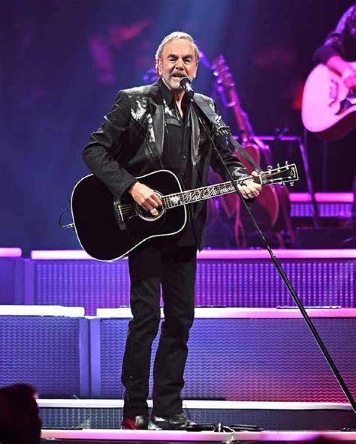 Neil Diamond Reacts To Parkinson’s Diagnosis In New Interview – Hollywood Life