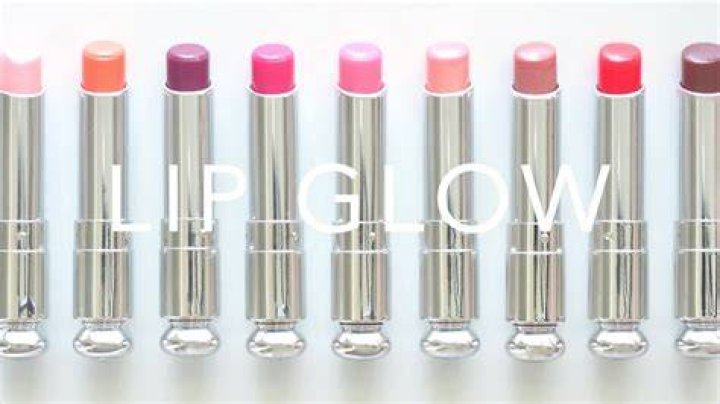 New Lip Colors Named After Singer’s Song Titles – Hollywood Life