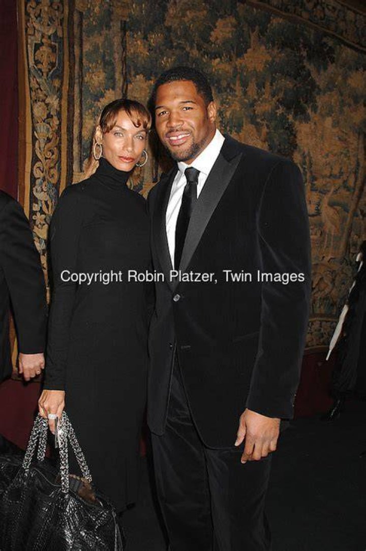 New Romance After Michael Strahan Split? – Hollywood Life