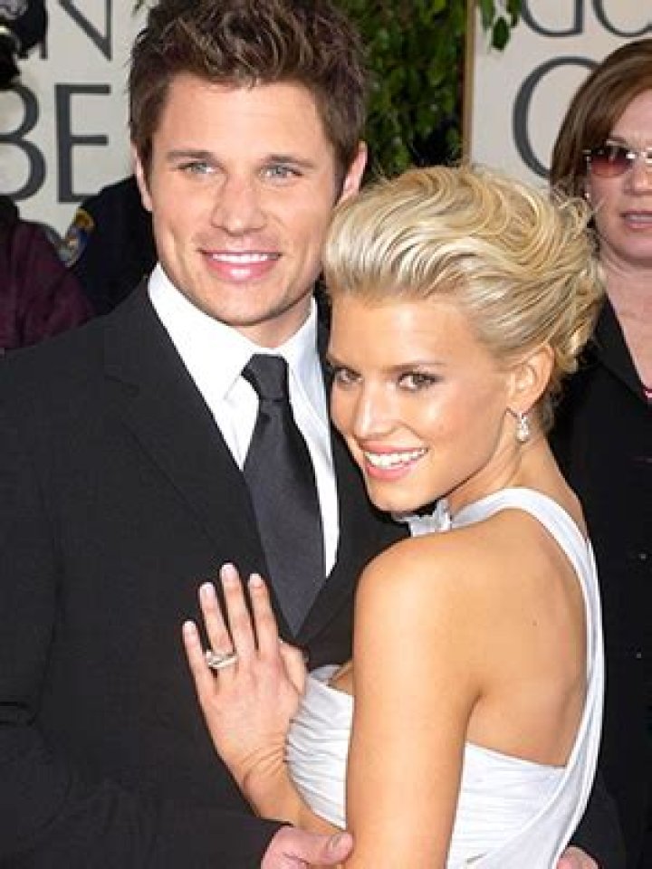 Nick Lachey Disses Jessica Simpson With Marriage Joke – Hollywood Life
