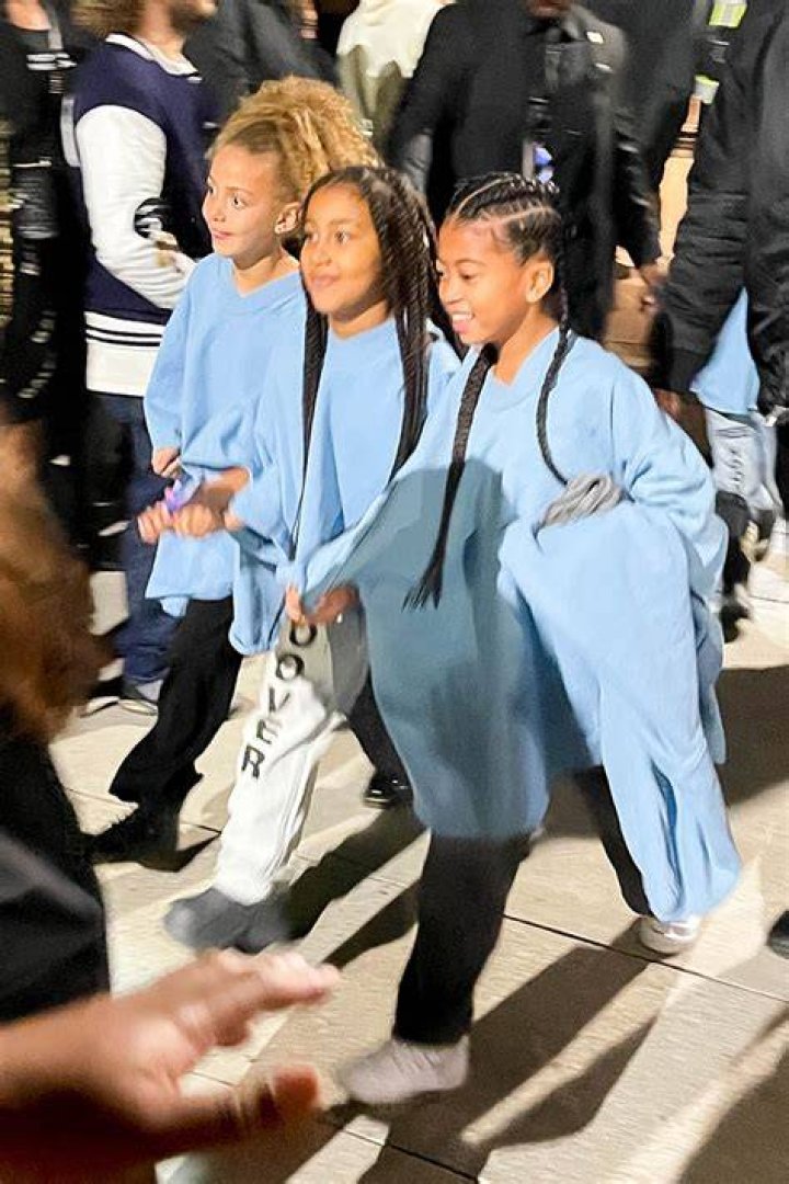 North West & Friends Attend Kanye & Drake’s Larry Hoover Concert – Hollywood Life