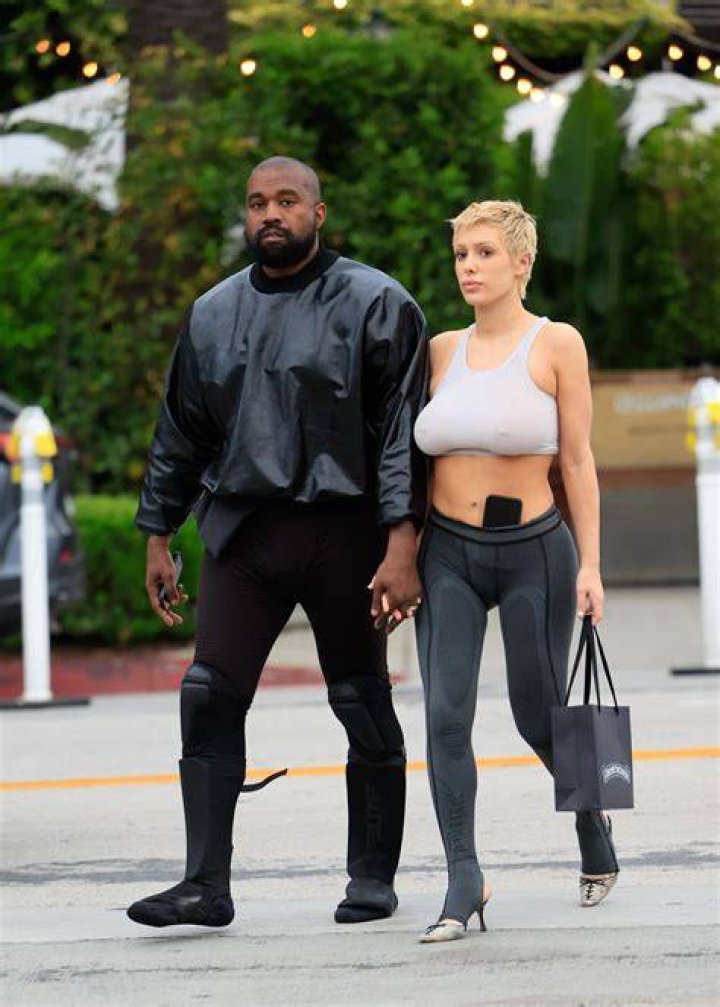 North West Joins Kanye & Bianca Censori For Dinner Date – Hollywood Life