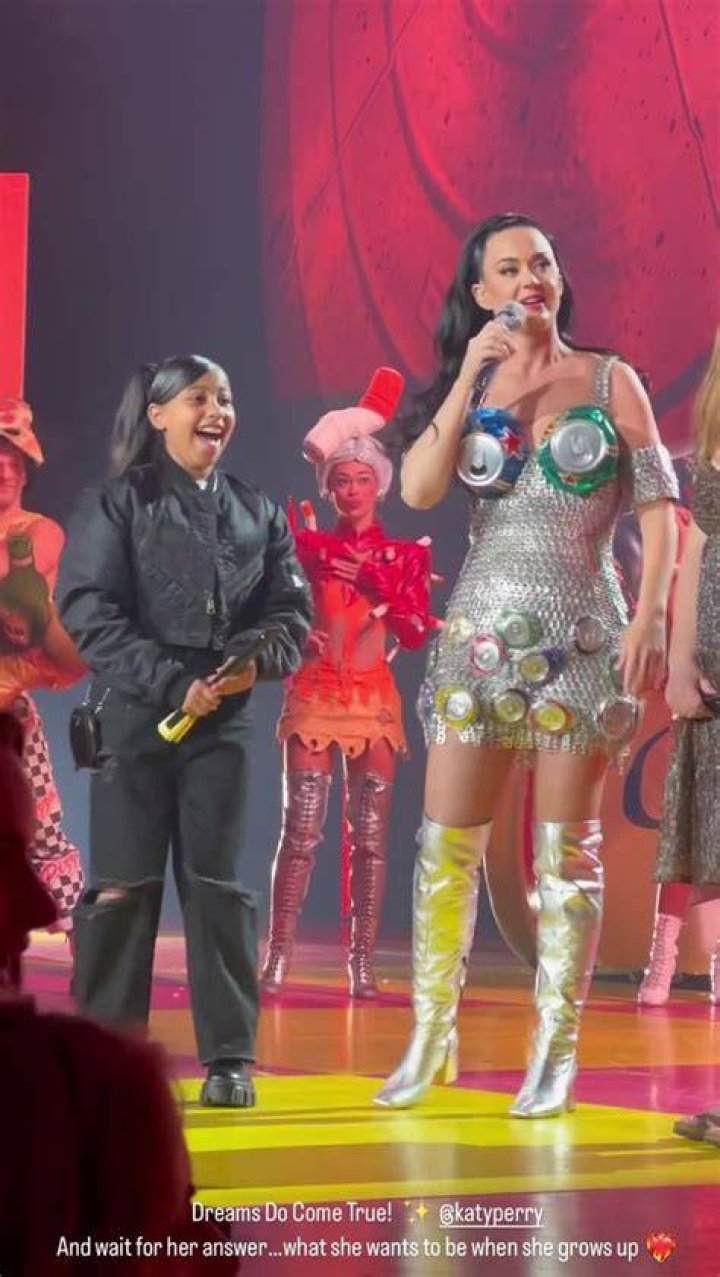North West Joins Katy Perry On Stage At Las Vegas Show: Video – Hollywood Life