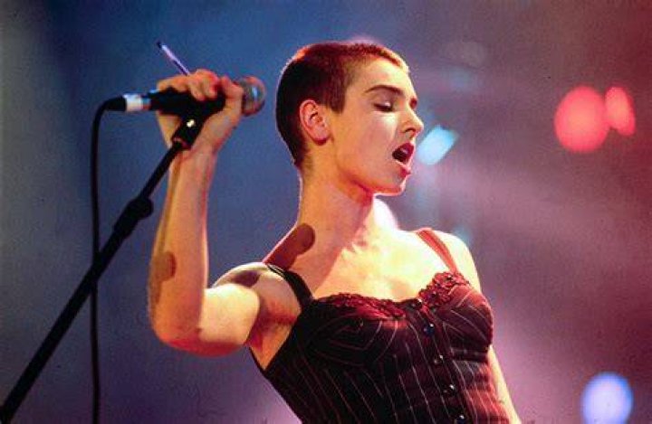 ‘Nothing Compares 2 U’ Singer Passes Away At 56 – Hollywood Life