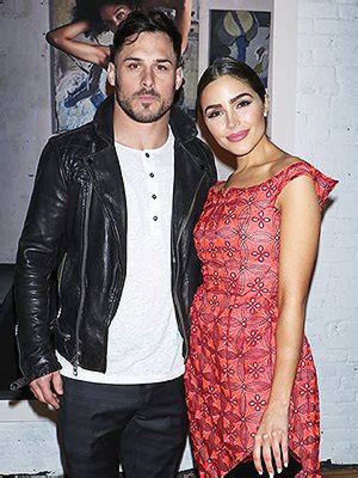 Olivia Culpo – Hollywood Life