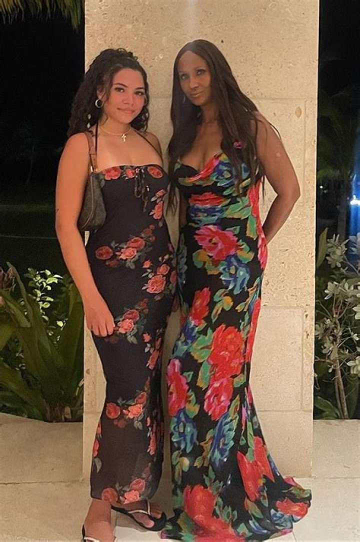 Olivia Culpo Posts Photo With Lexi Altobelli, 16, Whose Parents Died In Kobe Bryant Crash
