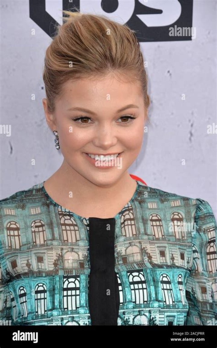 Olivia Holt Celebrity Profile – Hollywood Life
