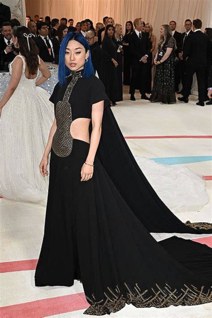 Olivia Wilde & Margaret Zhang React To Wearing The Same Met Gala Dress – Hollywood Life