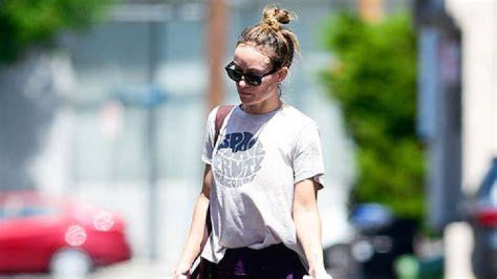 Olivia Wilde Wears Harry Styles’ T-Shirt 7 Months After Breakup – Hollywood Life