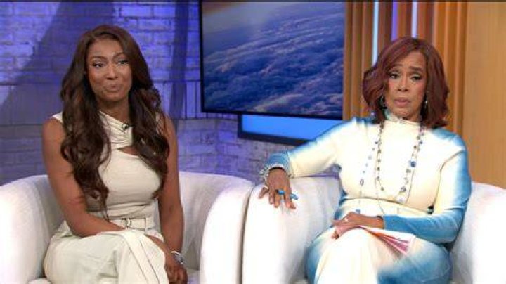 Oprah Breaks Down In Tears While Defending Gayle King After Backlash: She’s Getting ‘Death Threats’