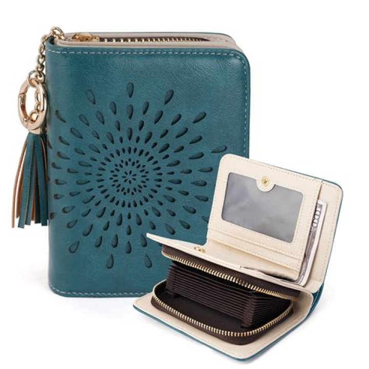 Over 4,700 People Swear By This Chic RFID-Blocking Leather Wallet That’s On Sale For $20