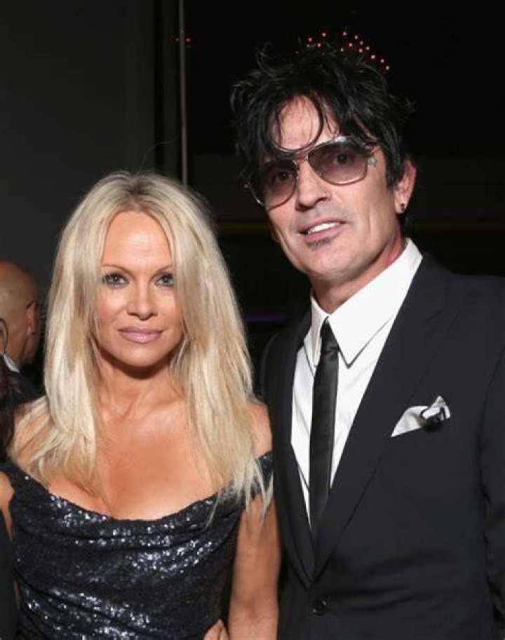 Pamela Anderson’s Ex Husbands & Fiancés: Photos – Hollywood Life