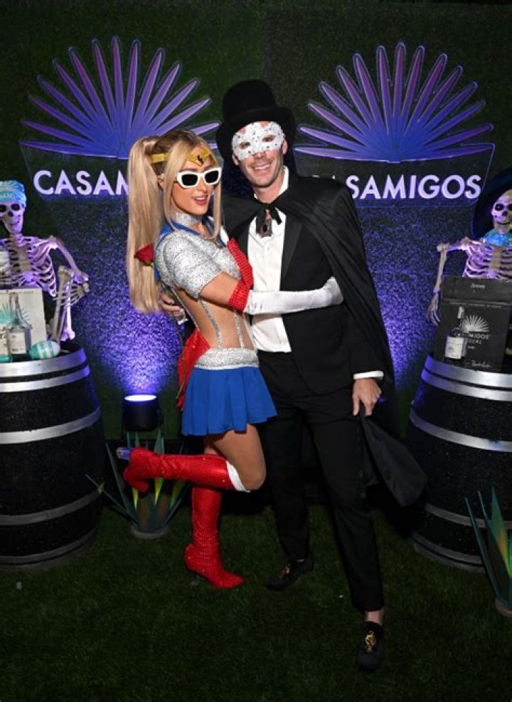 Paris Hilton’s Sailor Moon & Carter Reum’s Halloween Costume 2022: Photos – Hollywood Life