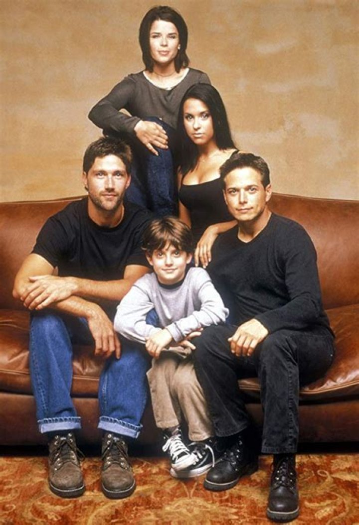 ‘Party Of Five’ — Photos