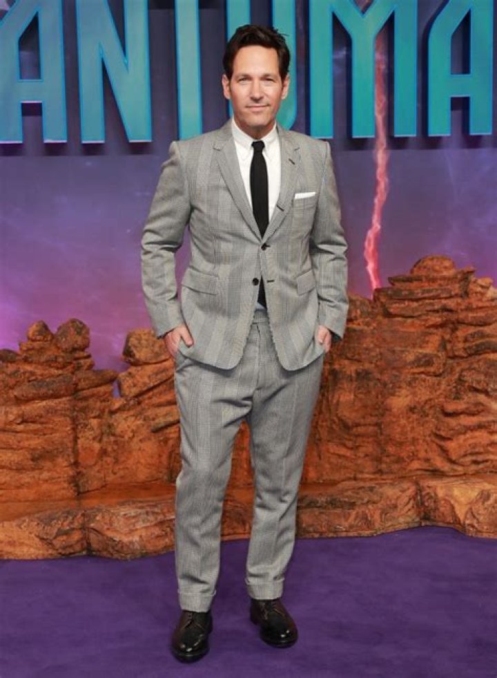 Paul Rudd & More – Hollywood Life