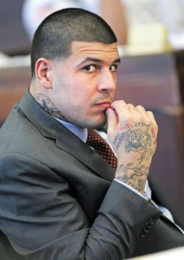 [PHOTOS] Aaron Hernandez — Pics From Posted On Twitter – Hollywood Life