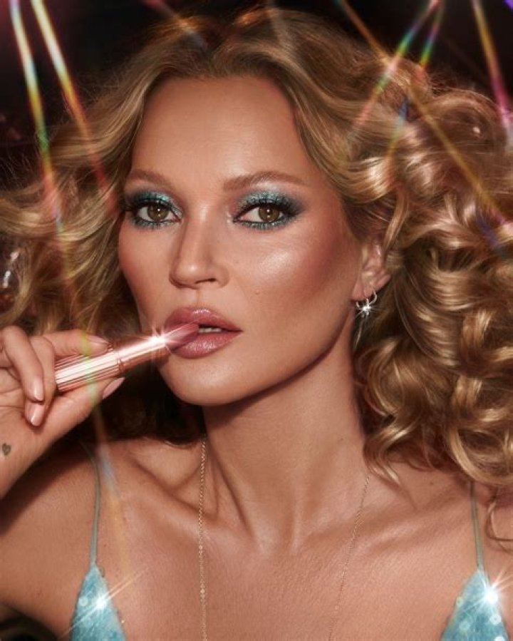[PHOTOS] Kate Moss Poses Topless For ‘Playboy’ Cover Shoot 2013 – Hollywood Life