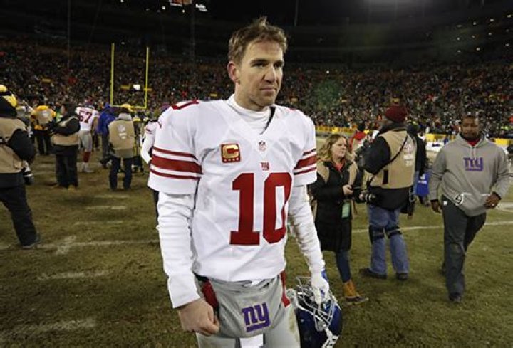 Photos Of Eli Manning & More Football Hunks – Hollywood Life