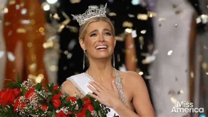 Photos Of Miss America 2018 Winner – Hollywood Life