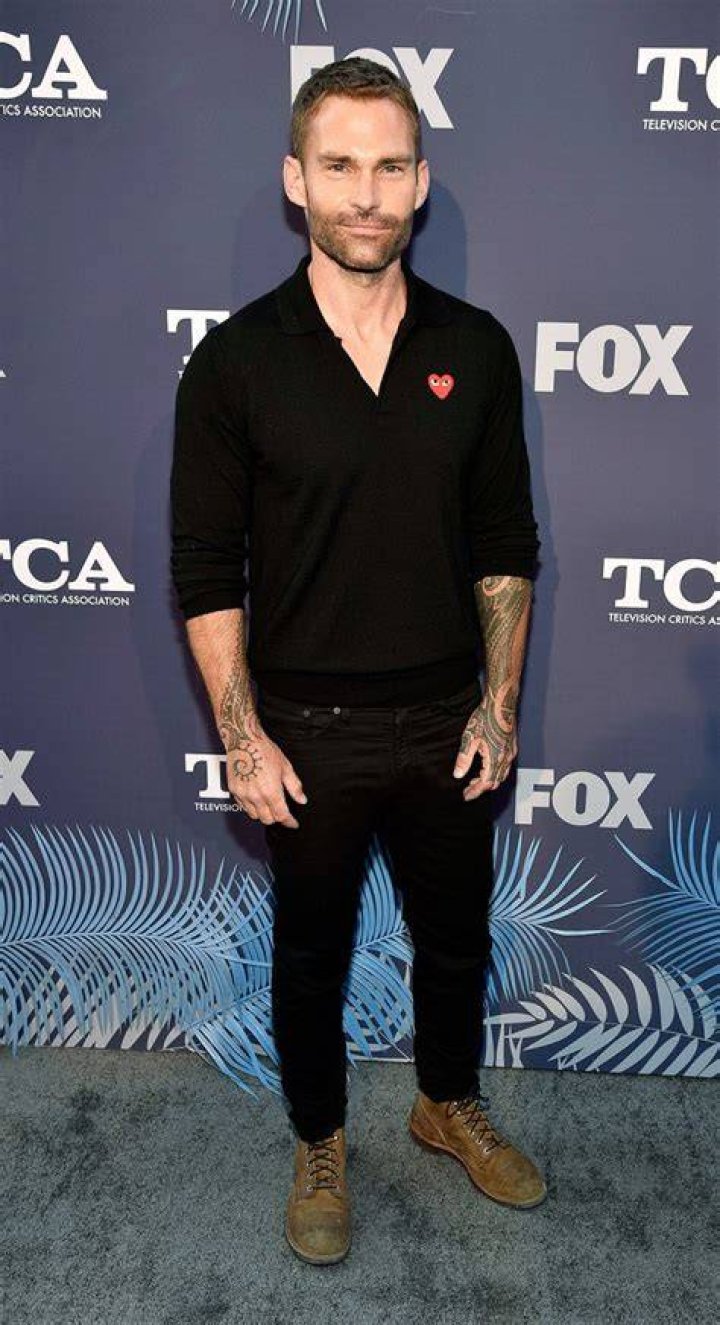 Photos Of The ‘American Pie’ Actor – Hollywood Life