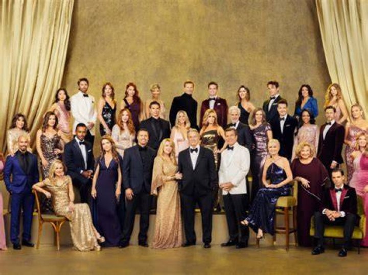 Photos Of The Cast’s Transformations – Hollywood Life