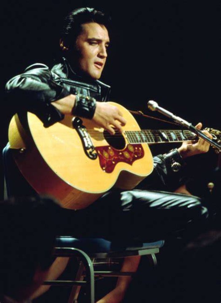Photos Of The King Of Rock ‘n’ Roll – Hollywood Life