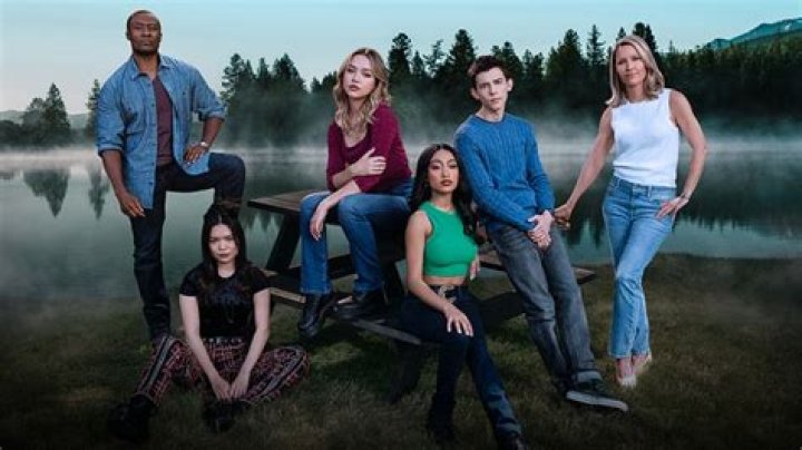 Photos Of The New Cast – Hollywood Life
