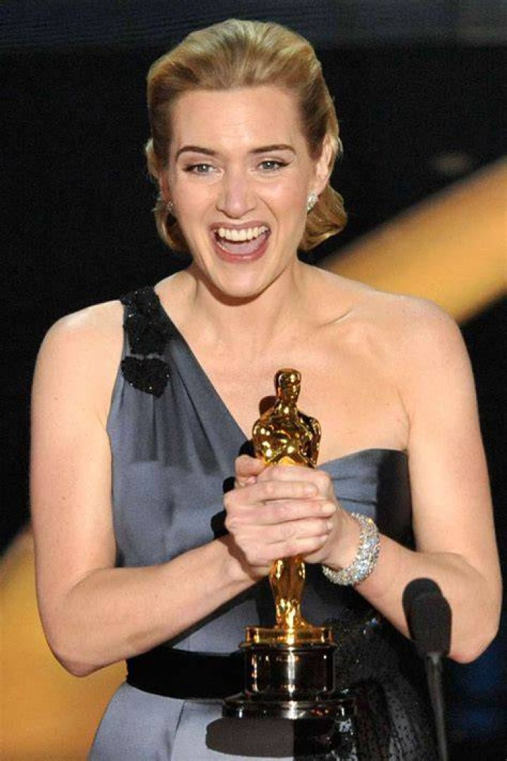 Photos Of The Oscar-Winning Actress – Hollywood Life
