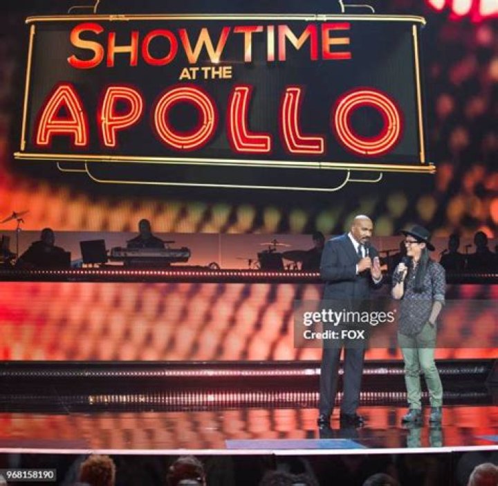 Photos Of The Showtime Show – Hollywood Life