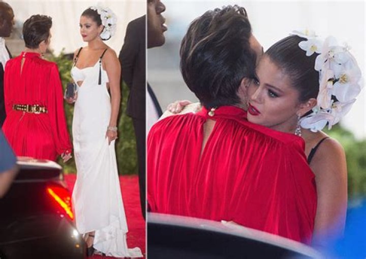 [PIC] Selena Gomez Crying With Kris Jenner At Met Ball — Having Deep Conversation – Hollywood Life