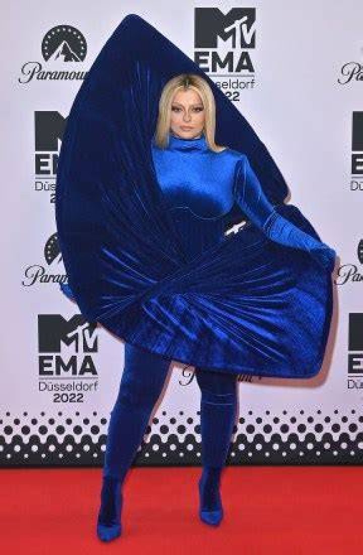 [PICS] Bebe Rexha’s Nip Slip — See Her Wardrobe Malfunction In Sexy Gown – Hollywood Life