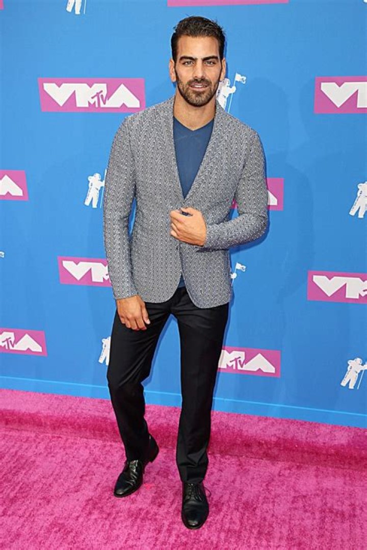 [PICS] Nyle DiMarco Pictures — See America’s Next Top Model Finalist – Hollywood Life