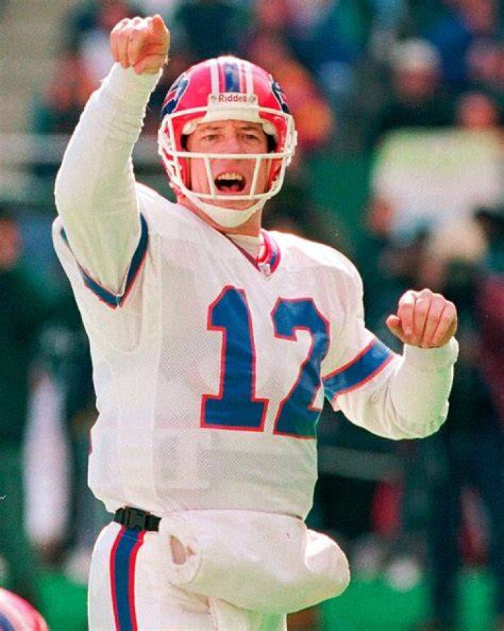 Pics Of The Former NFL Quarterback & Hall Of Famer – Hollywood Life