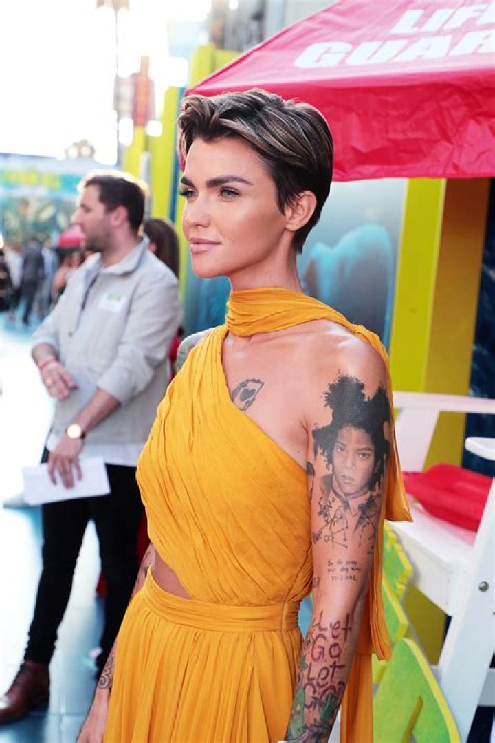 Pics Of The ‘OITNB’ Star – Hollywood Life